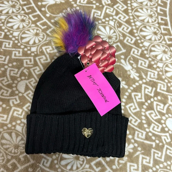 BETSEY JOHNSON RAINBOW POM POM BEANIE HAT HEART LOGO NWT - Picture 1 of 5